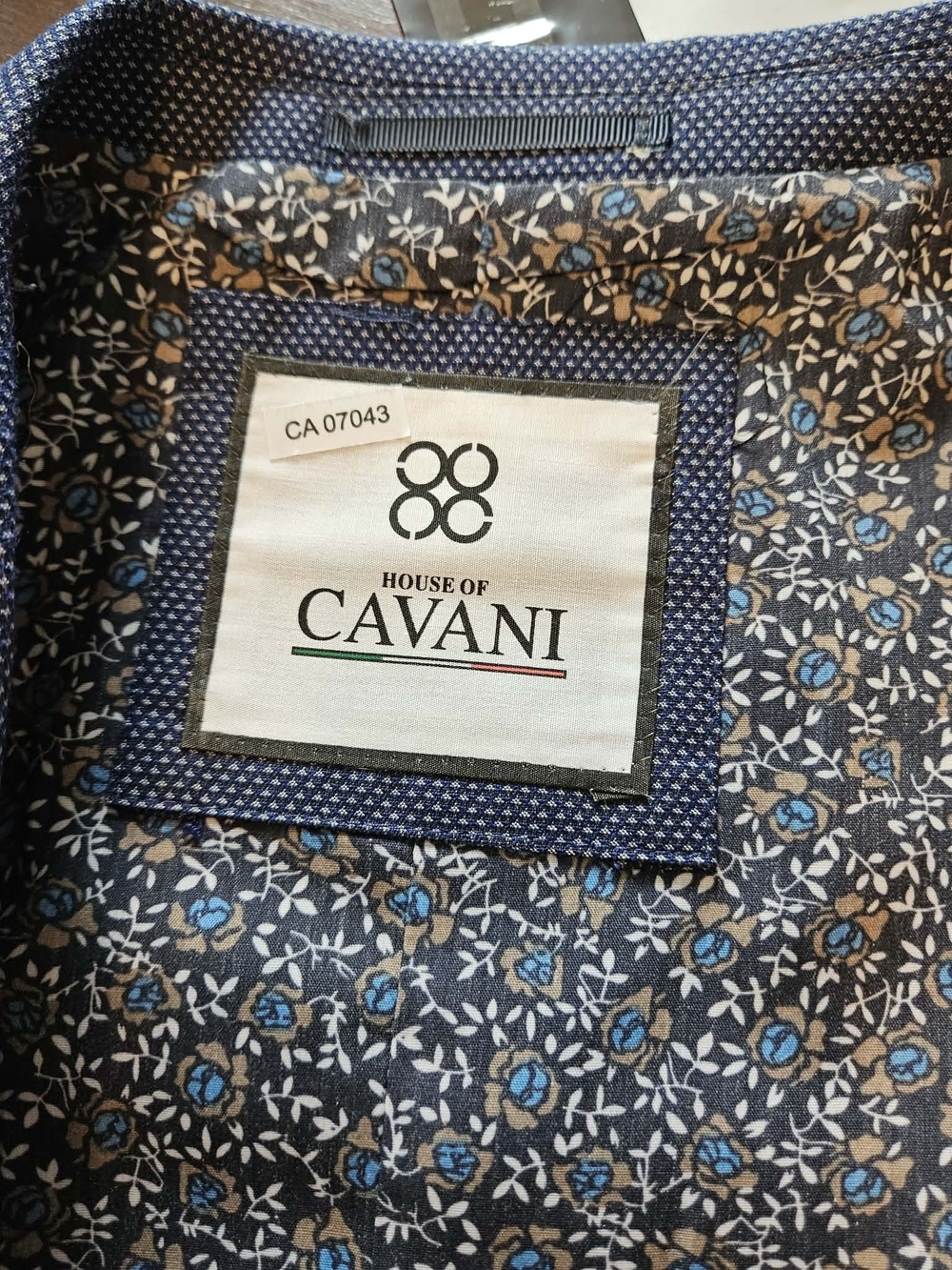 Men's Blue Textured Two-Button Blazer - Picture 8 of 15